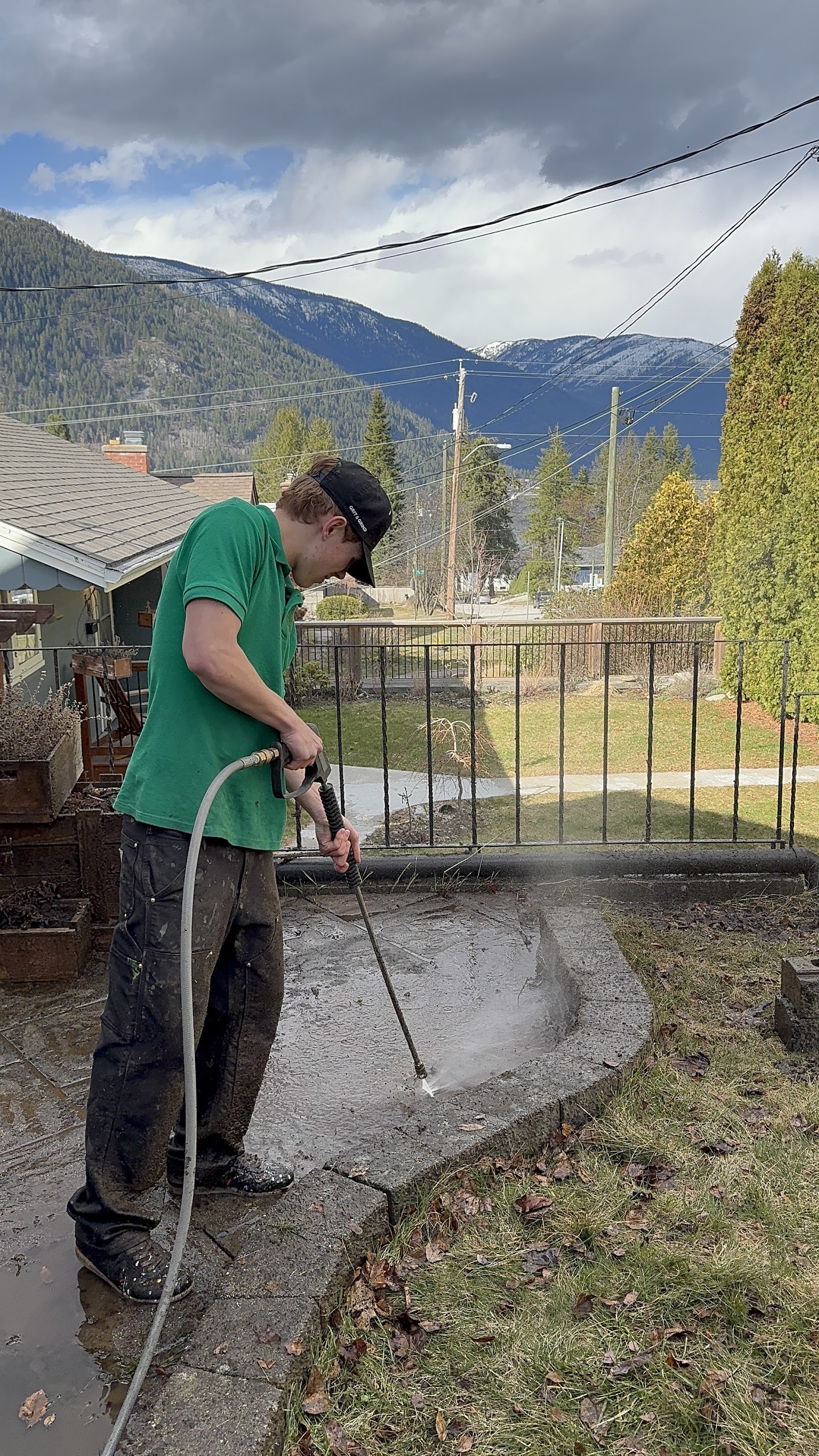 Pressure washing service