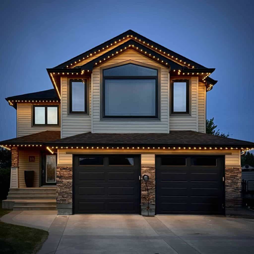 Warm white roofline lighting