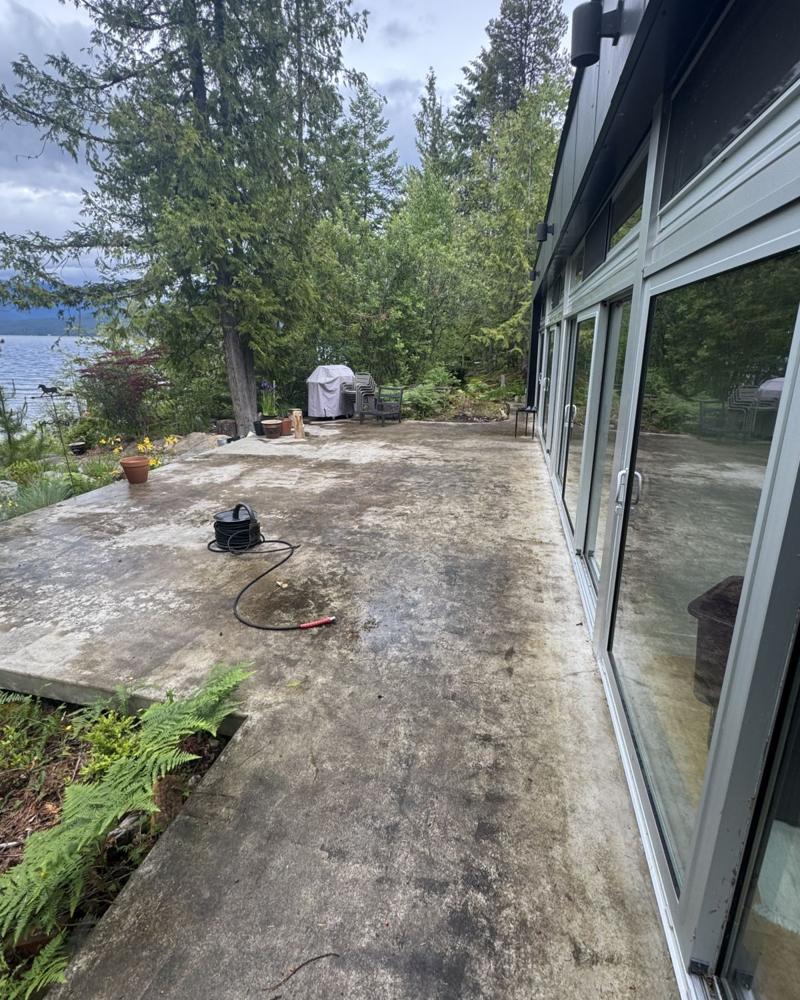 Patio before pressure washing